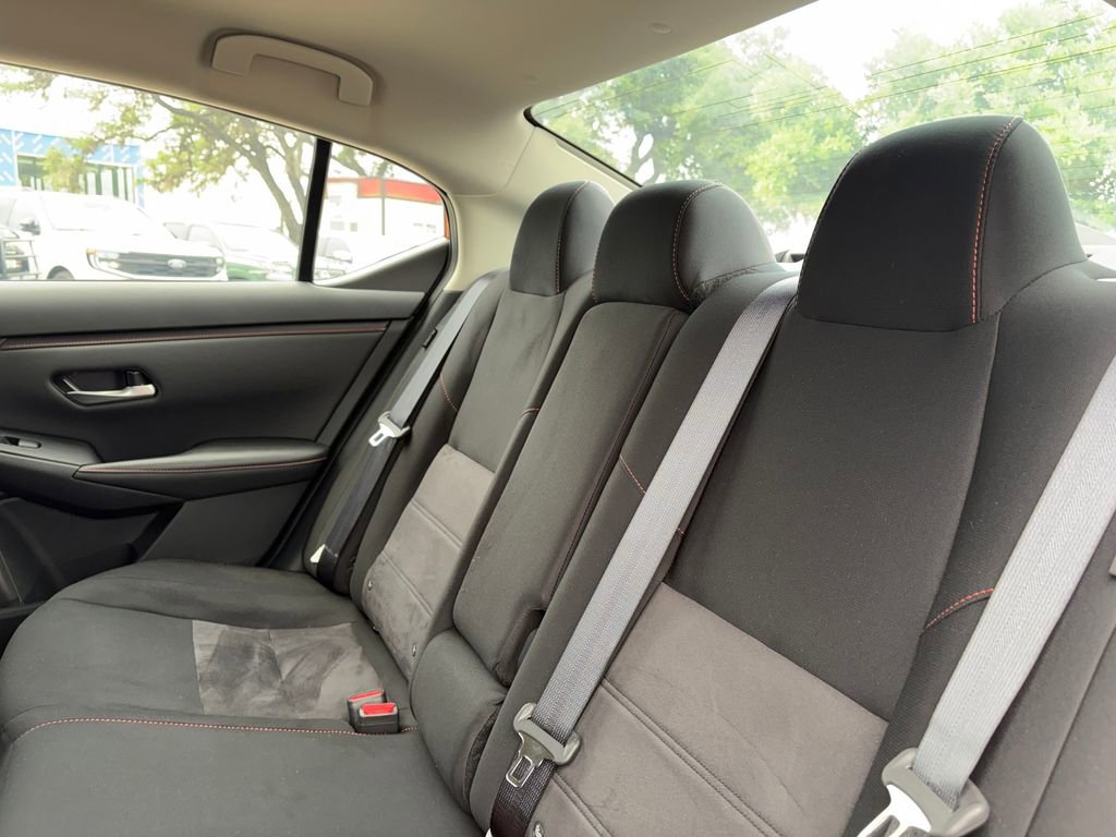 Used 2025 Nissan Sentra SR FWD image 28