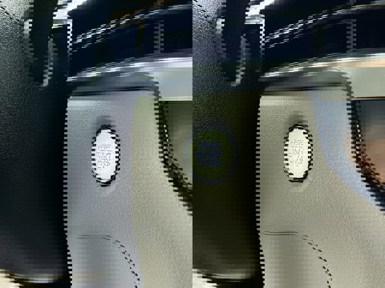 Certified 2025 Kia Sorento EX w/ Panoramic Sunroof Package image 21