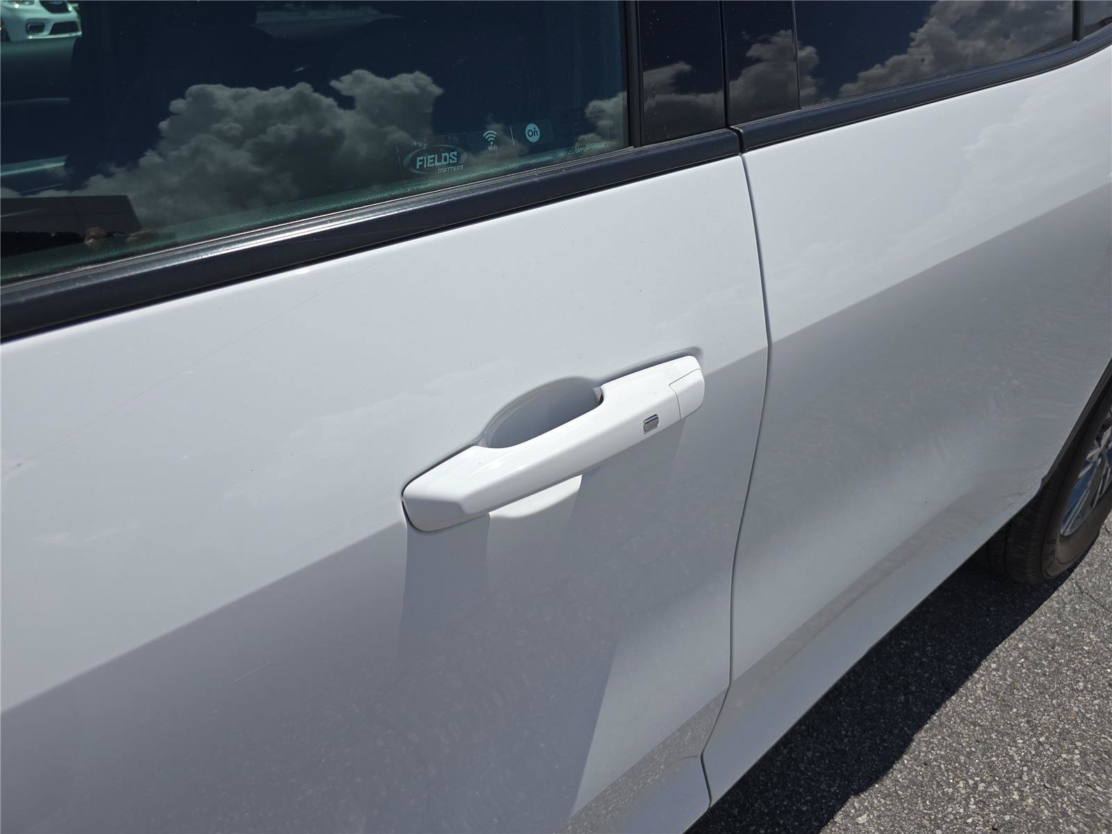 Used 2025 Chevrolet Traverse LT FWD image 12