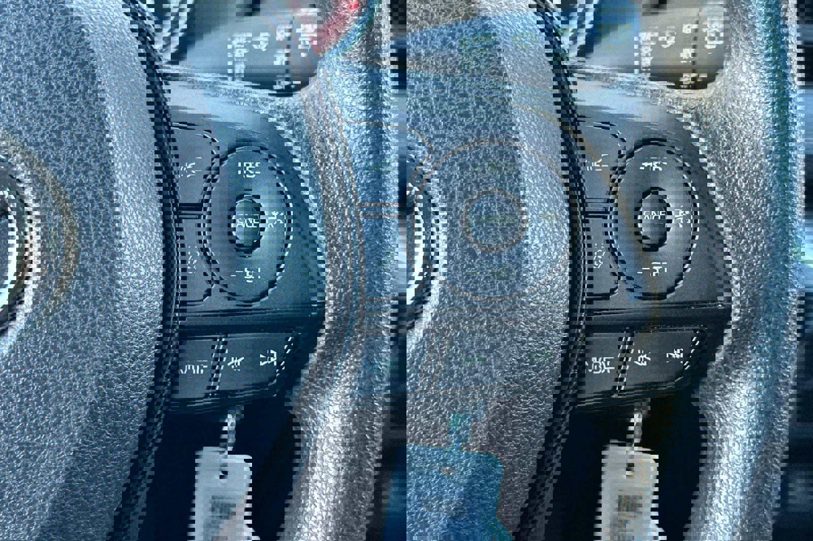 Used 2024 Toyota RAV4 LE image 27