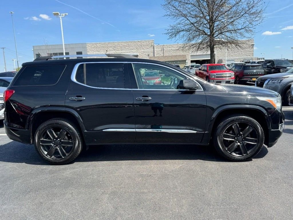 Used 2017 GMC Acadia Denali w/ Technology Package image 2