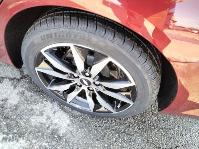 Used 2018 Chevrolet Malibu LT w/ Leather Package image 17