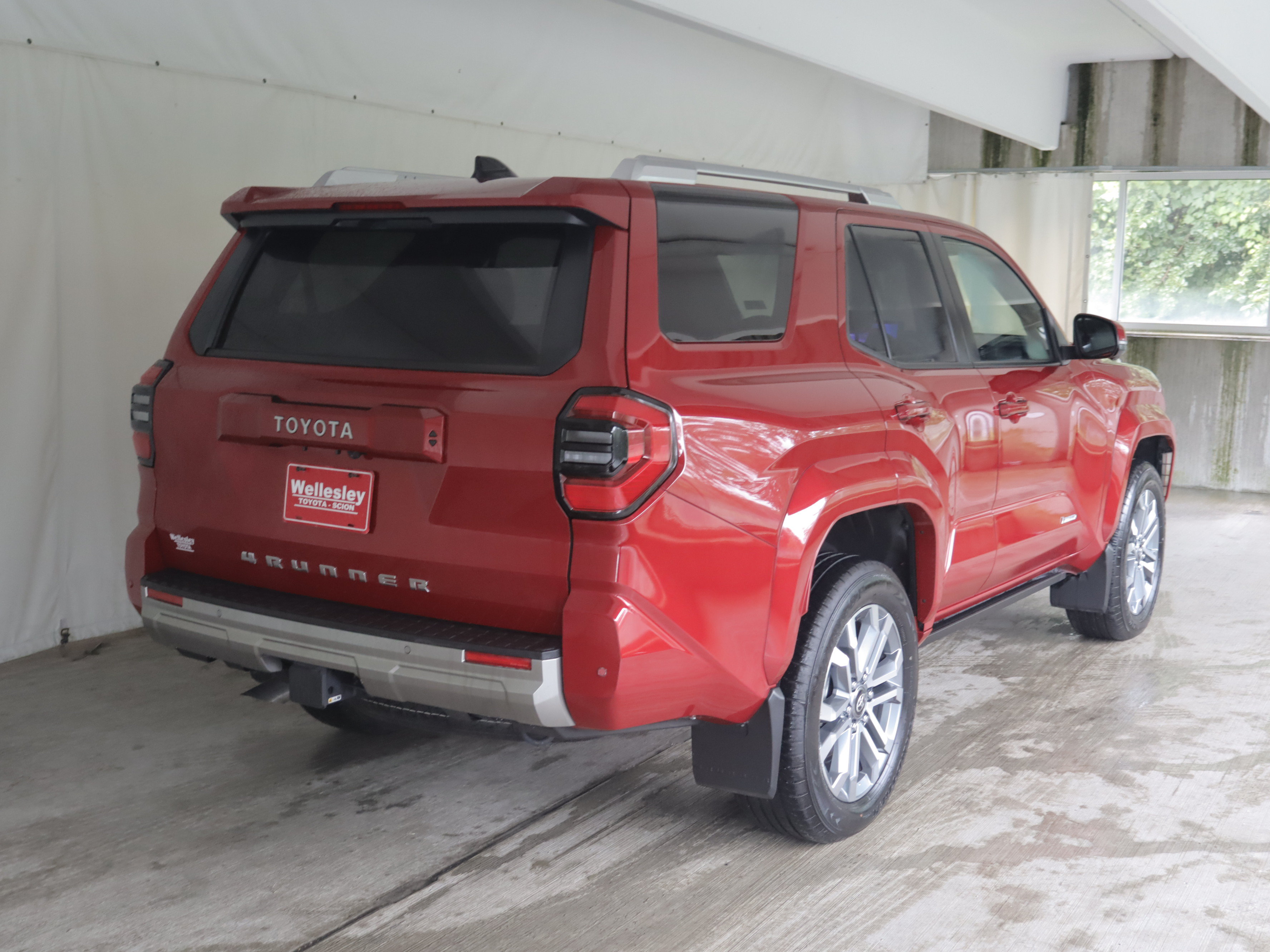 Used 2025 Toyota 4Runner Limited AWD/4WD image 7