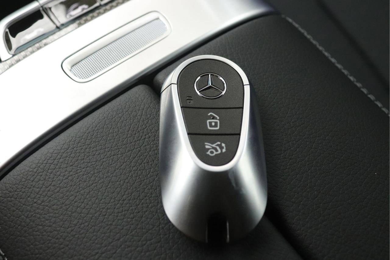 New 2026 Mercedes-Benz CLE 300 4MATIC Cabriolet image 11