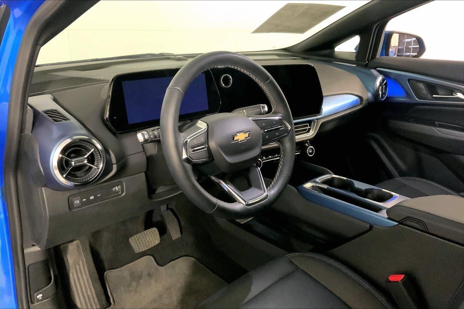 Used 2025 Chevrolet Equinox EV LT w/ Convenience Package FWD image 14