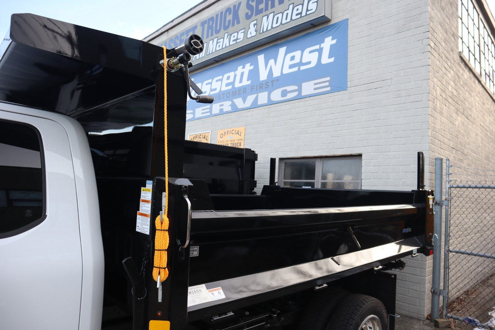 New 2026 Ford F550 4x4 Supercab Super Duty image 15
