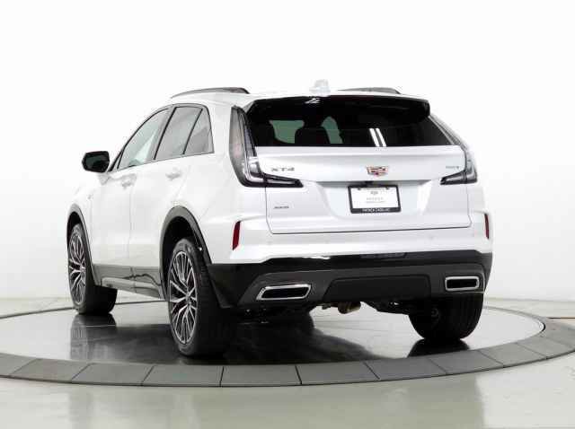 Used 2024 Cadillac XT4 Sport image 3