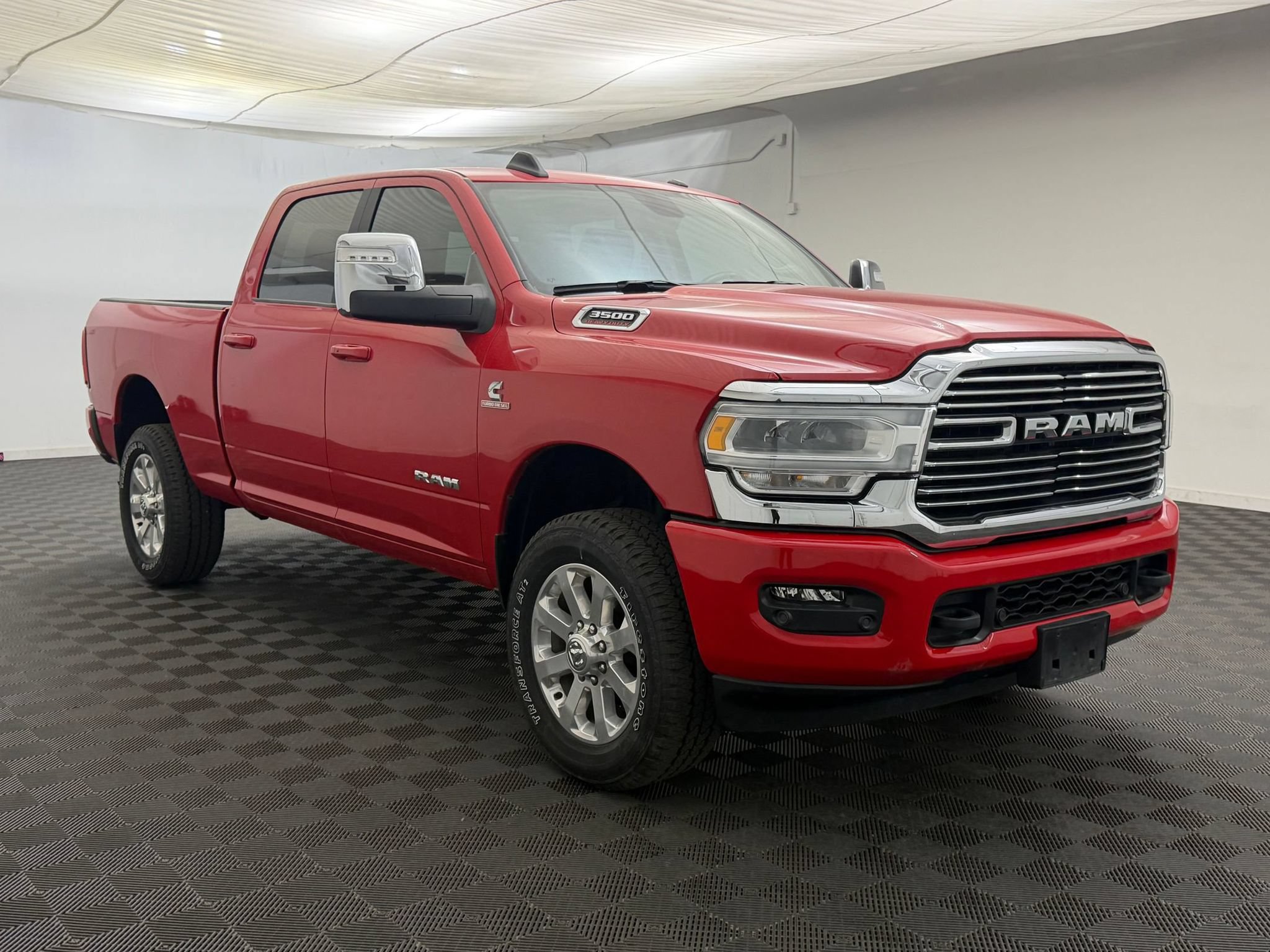 Used 2024 RAM 3500 Laramie AWD/4WD image 7