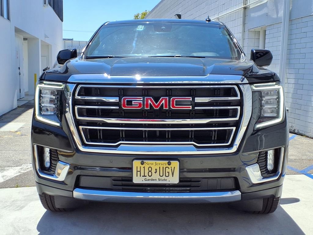 Used 2024 GMC Yukon XL SLT AWD/4WD image 2