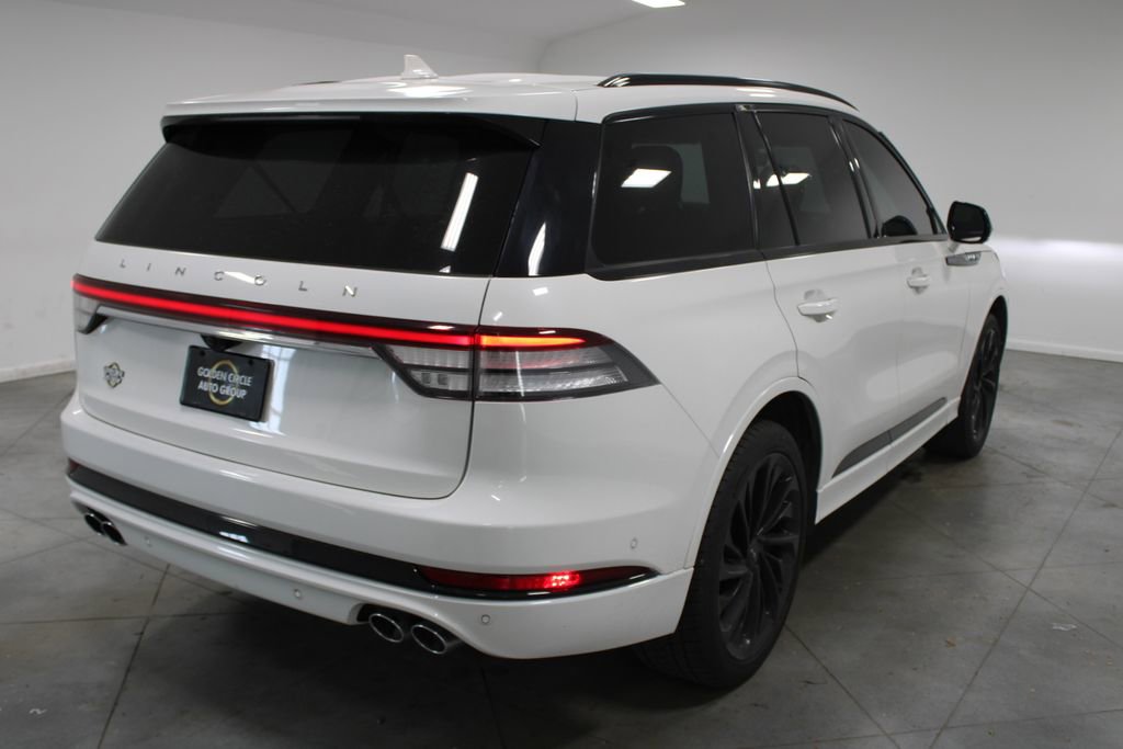 Used 2023 Lincoln Aviator Reserve w/ Jet Appearance Package image 9