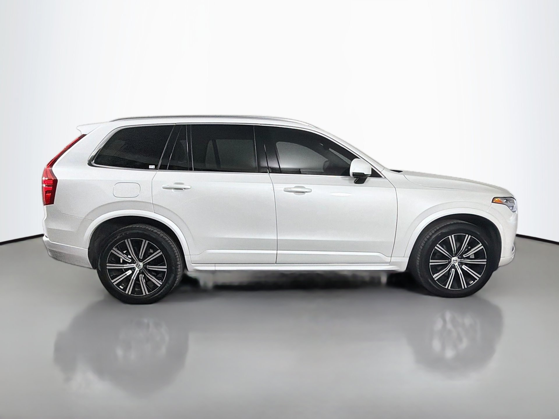 Certified 2023 Volvo XC90 B6 Core w/ Protection Package Premier AWD/4WD image 5