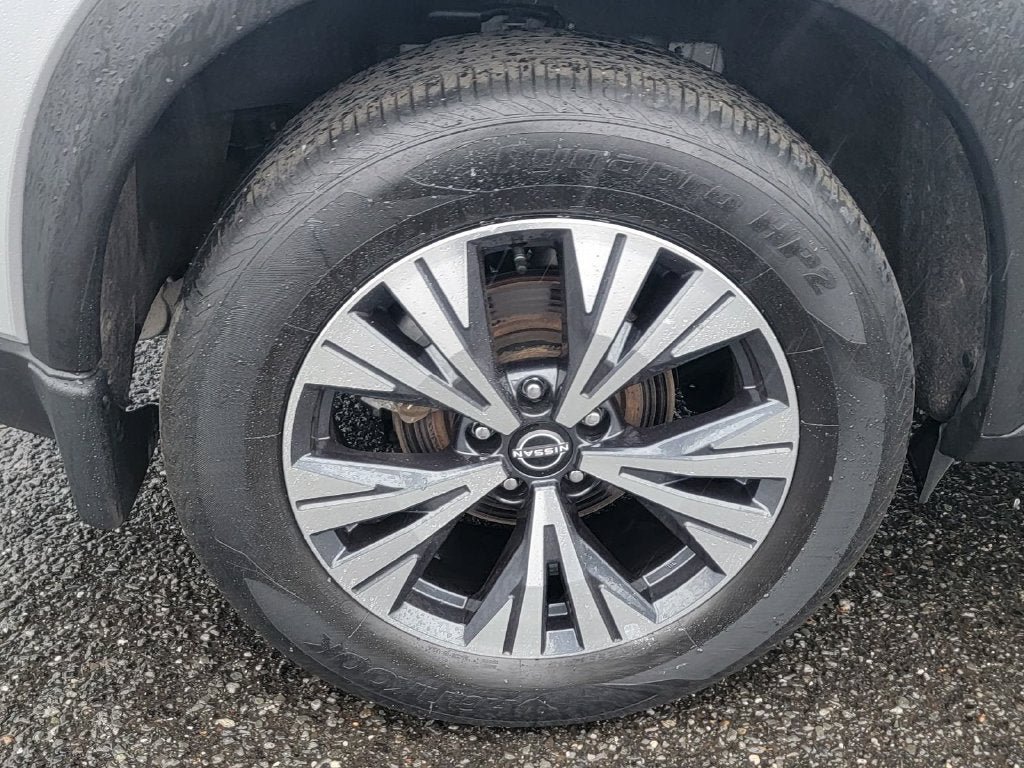 Certified 2023 Nissan Rogue SV w/ SV Premium B Package AWD/4WD image 9