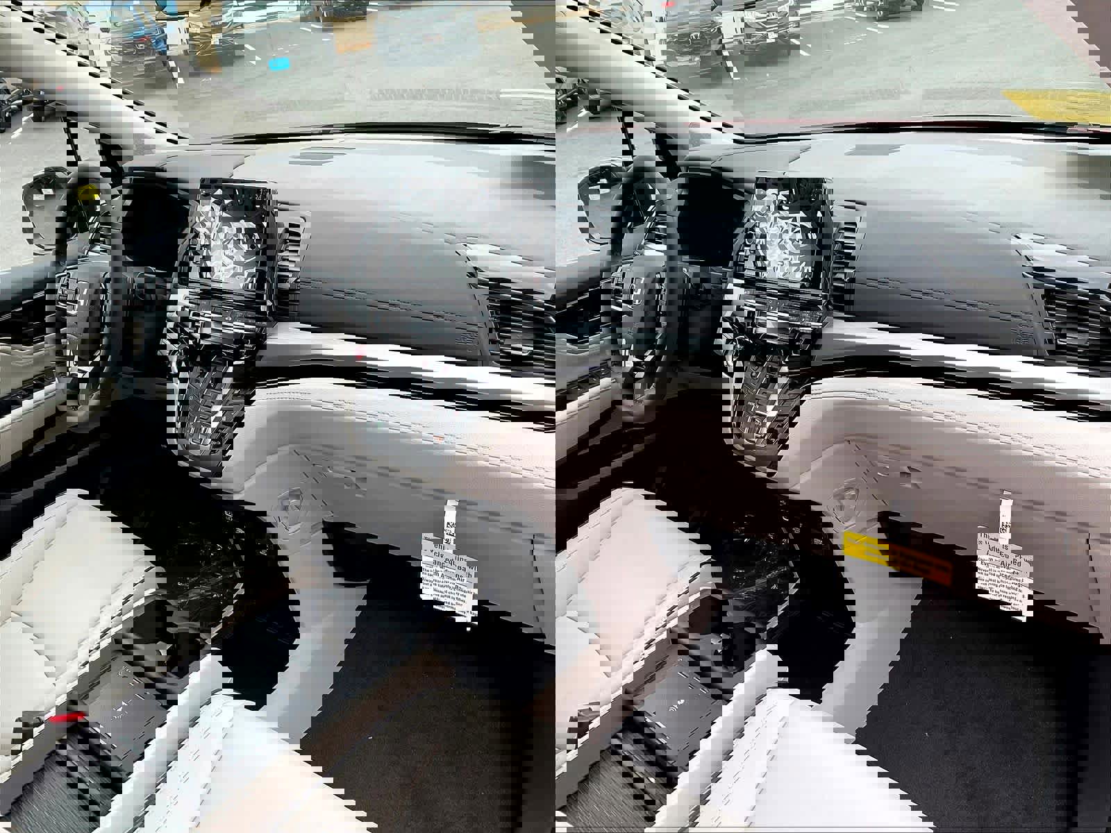 New 2026 Honda Odyssey Touring image 10