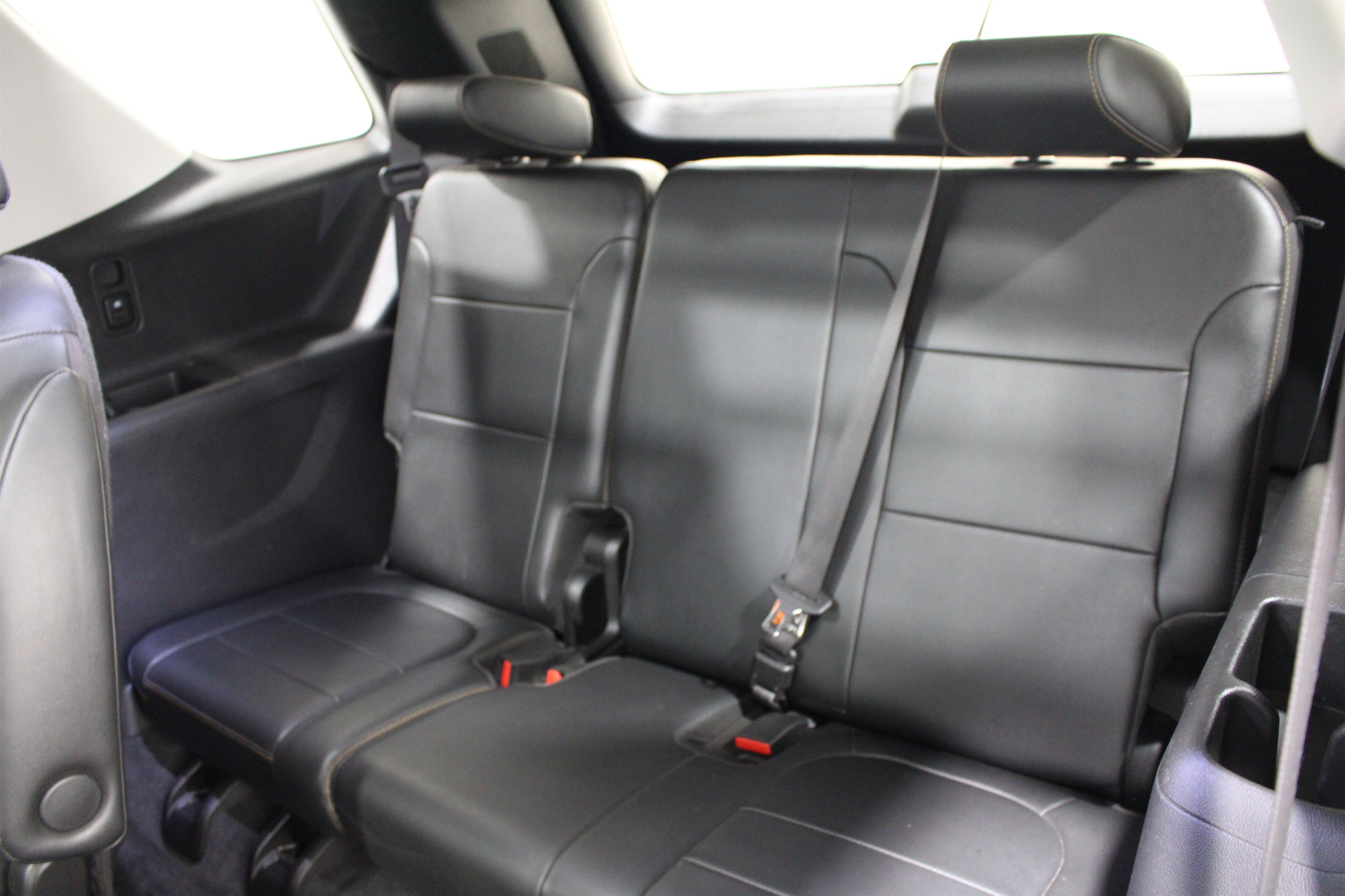 Used 2020 Chevrolet Traverse Premier w/ Redline Edition FWD image 24