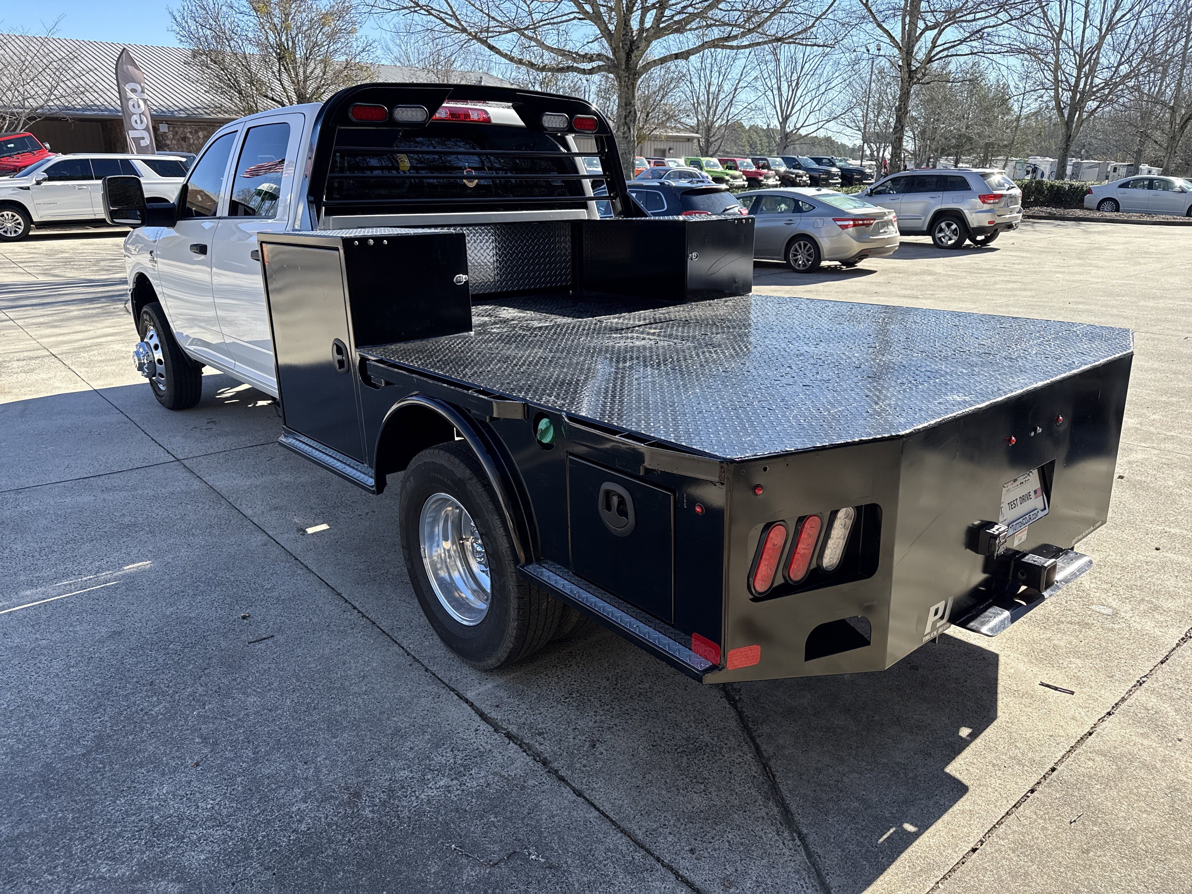 Used 2025 RAM 3500 Tradesman w/ Chrome Appearance Group image 5