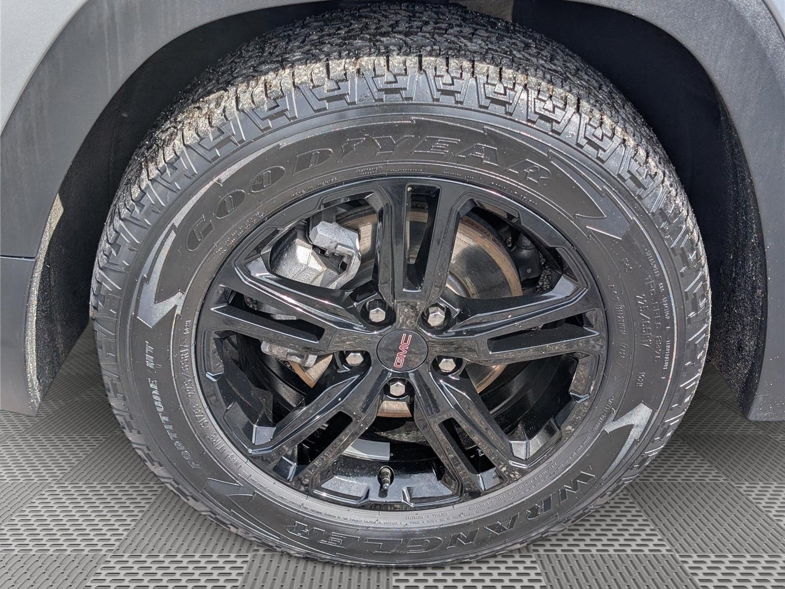 Used 2024 GMC Terrain AT4 AWD/4WD image 11