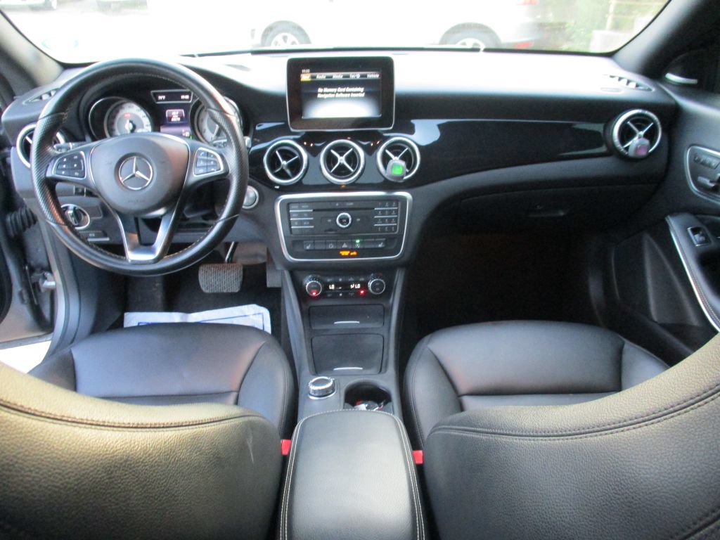 Used 2015 Mercedes-Benz CLA 250 image 16