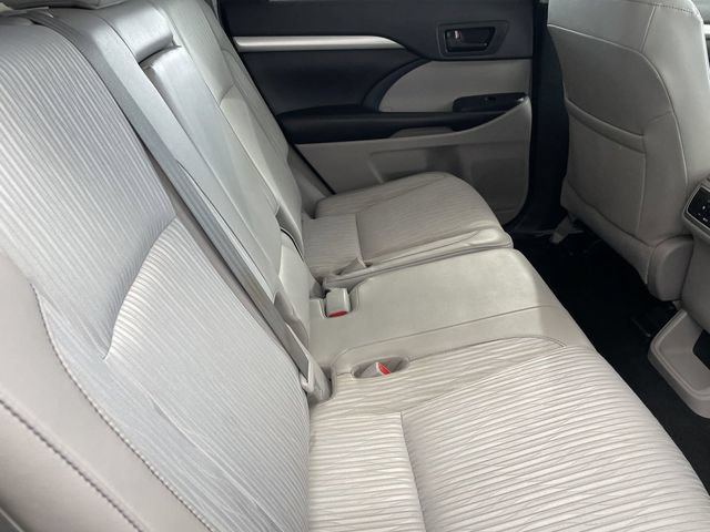 Certified 2019 Toyota Highlander Plus FWD image 36