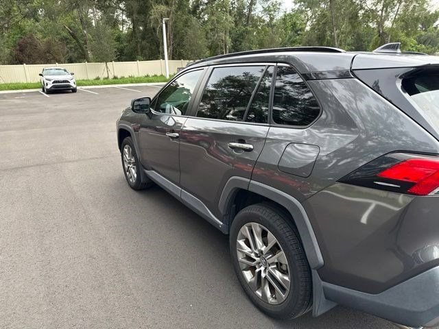 Certified 2020 Toyota RAV4 Limited FWD image 6