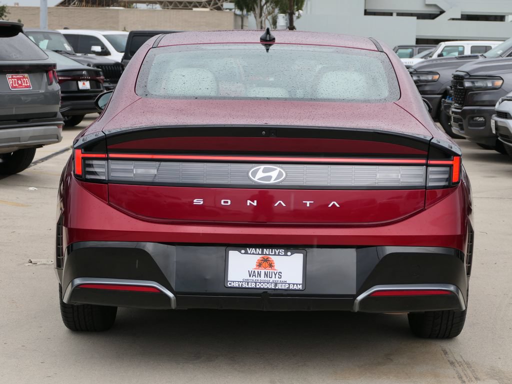 Used 2024 Hyundai Sonata SEL FWD image 4