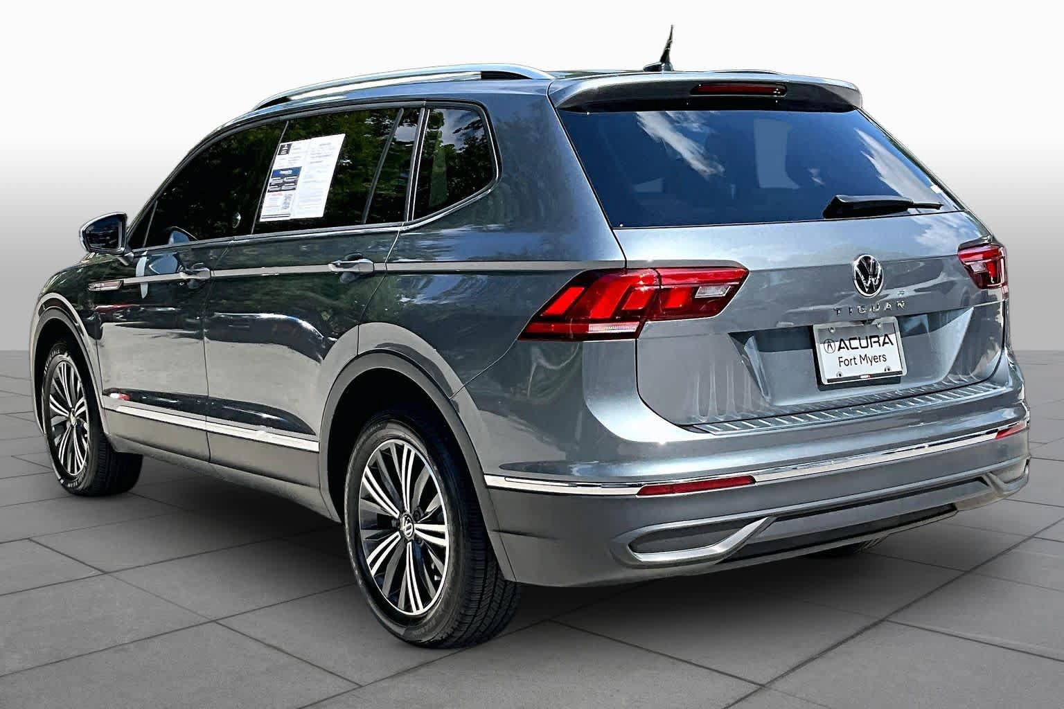 Used 2024 Volkswagen Tiguan Wolfsburg Edition FWD image 12