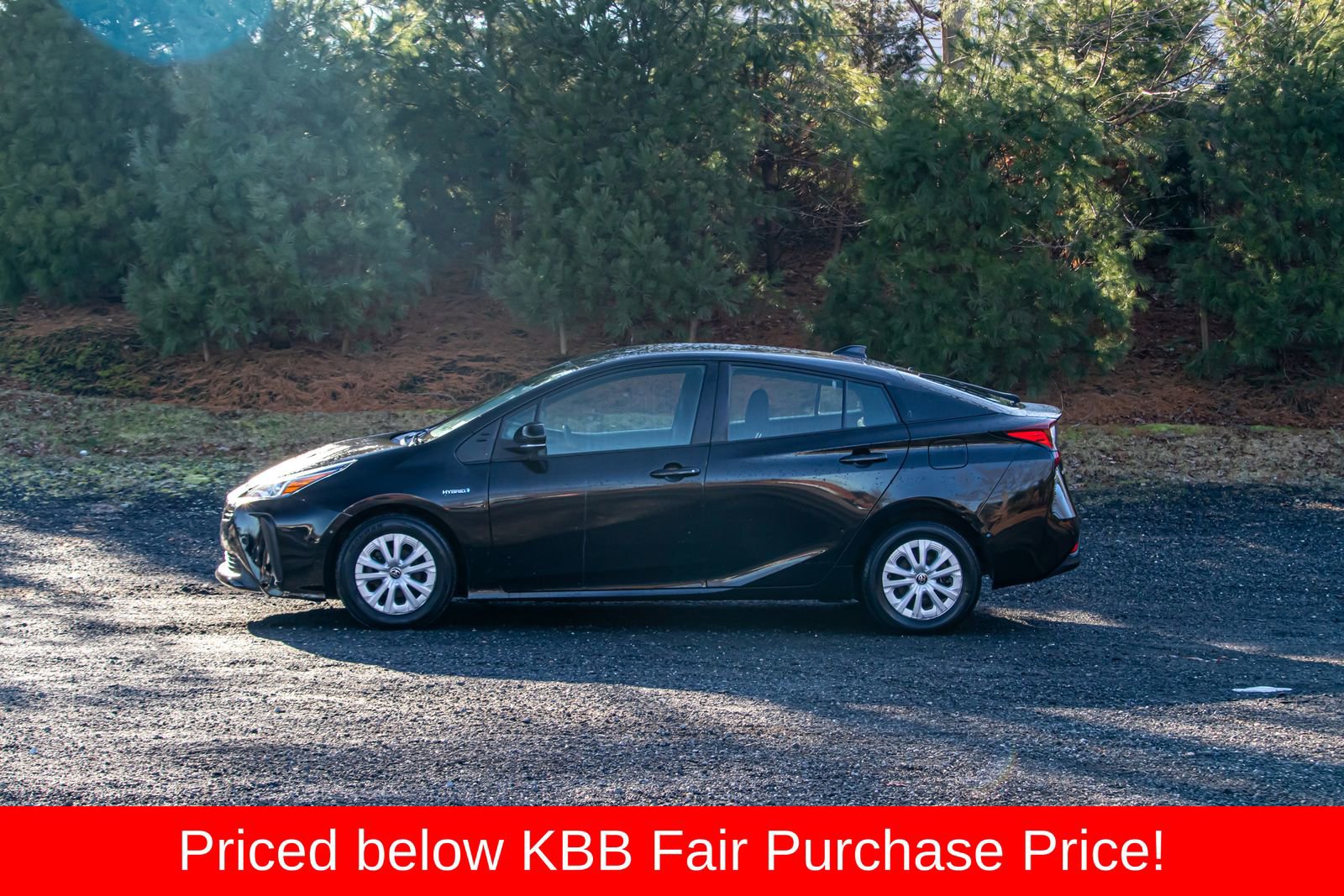 Used 2022 Toyota Prius LE image 4