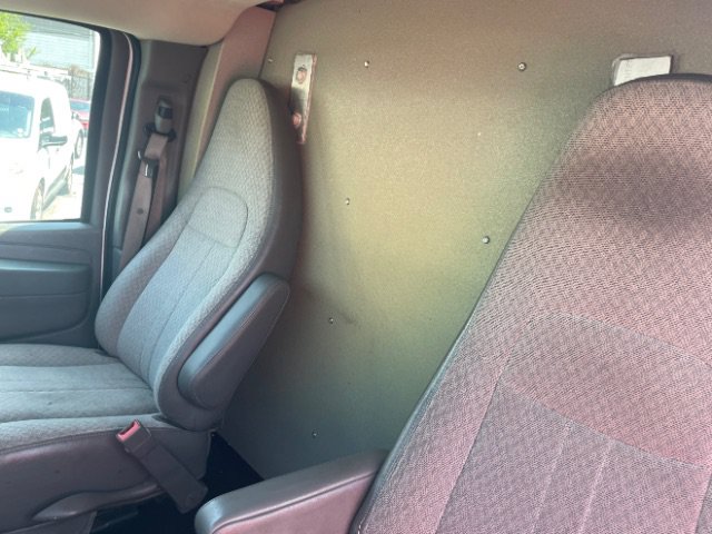 Used 2015 Chevrolet Express 2500 w/ Chrome Appearance Package RWD image 11
