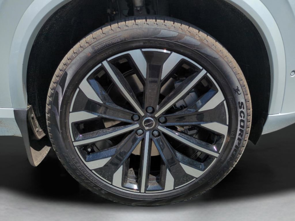 New 2026 Volvo XC90 T8 Plus w/ Protection Package Premier AWD/4WD image 25