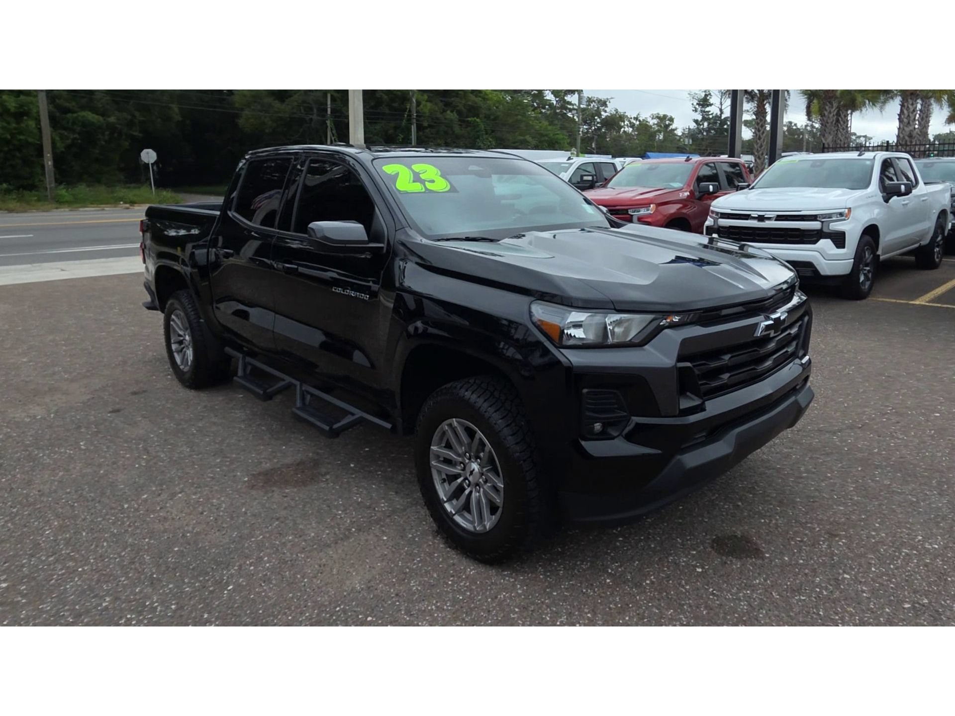 Used 2023 Chevrolet Colorado LT w/ LT Convenience Package RWD image 2