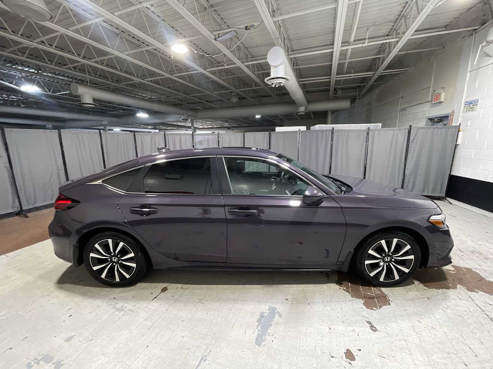 Used 2024 Honda Civic EX-L image 27