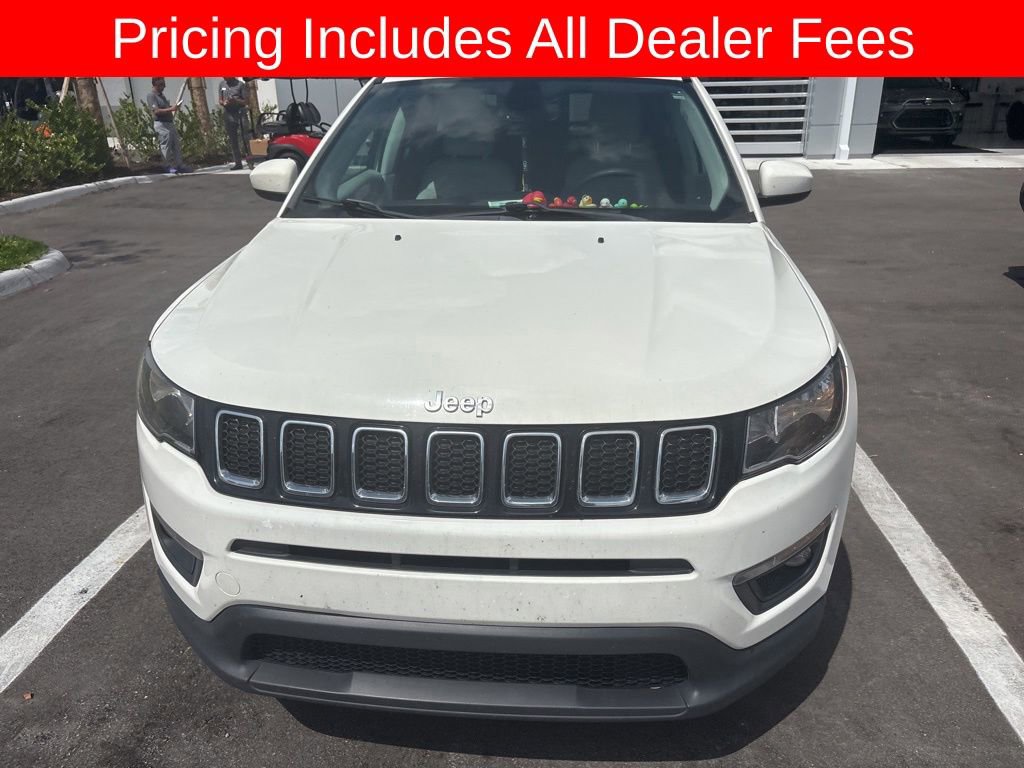 Used 2018 Jeep Compass Latitude w/ Popular Equipment Group FWD image 2