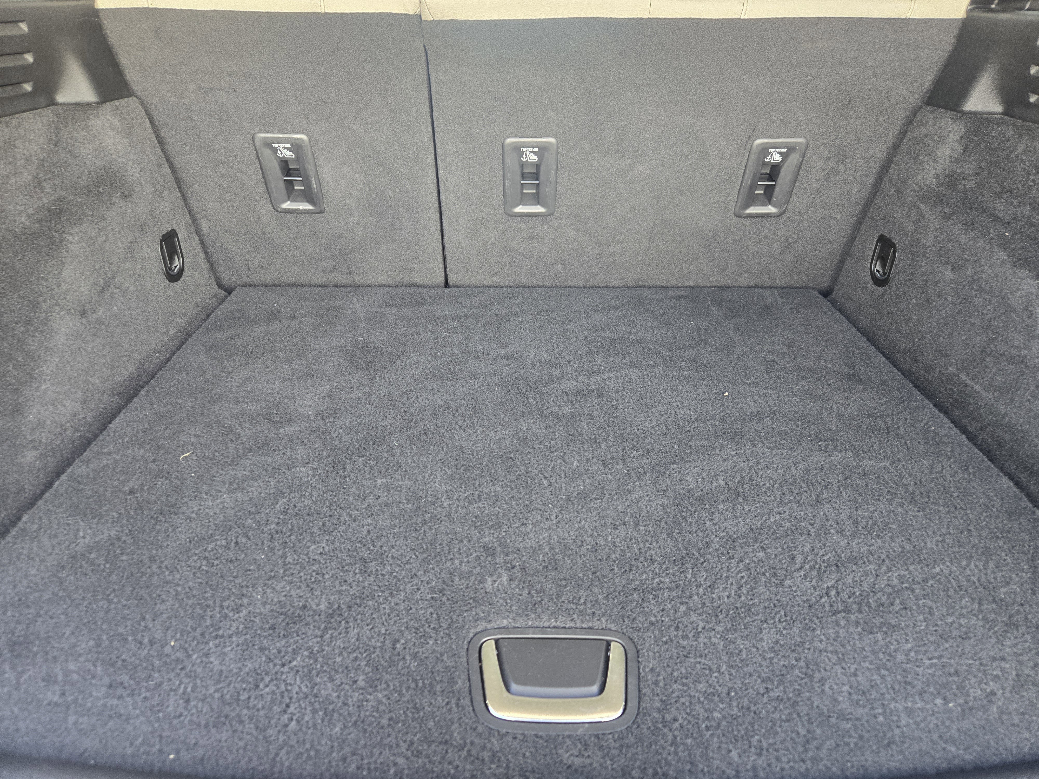 Used 2022 Cadillac XT4 Luxury w/ Cold Weather Package image 34