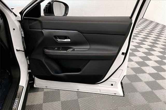 New 2026 Nissan Kicks SR w/ SR Premium Package image 35