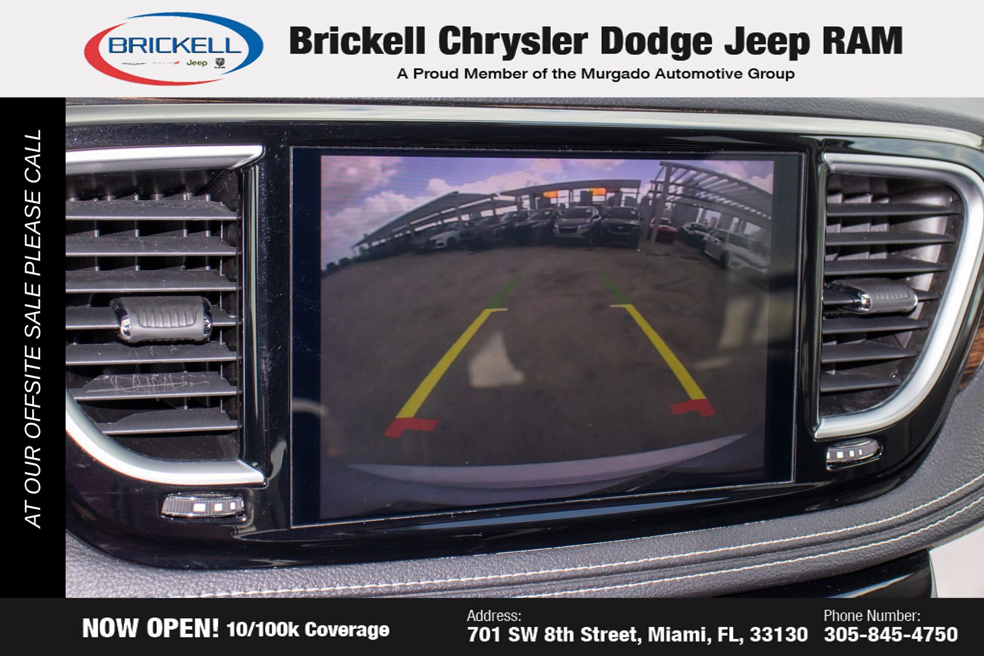 Used 2023 Chrysler Pacifica Limited FWD image 32