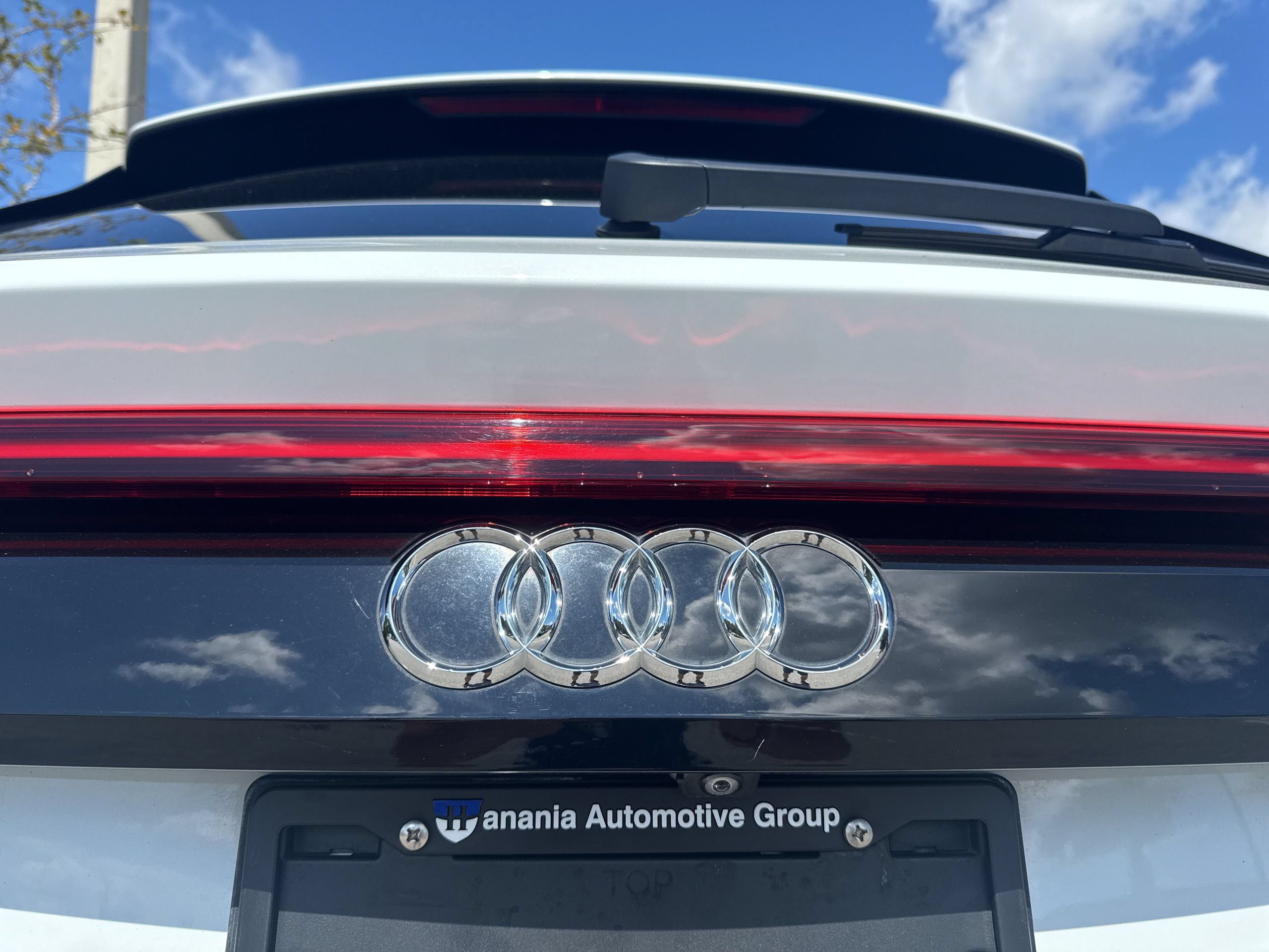Used 2019 Audi Q8 Premium Plus w/ Premium Plus AWD/4WD image 10