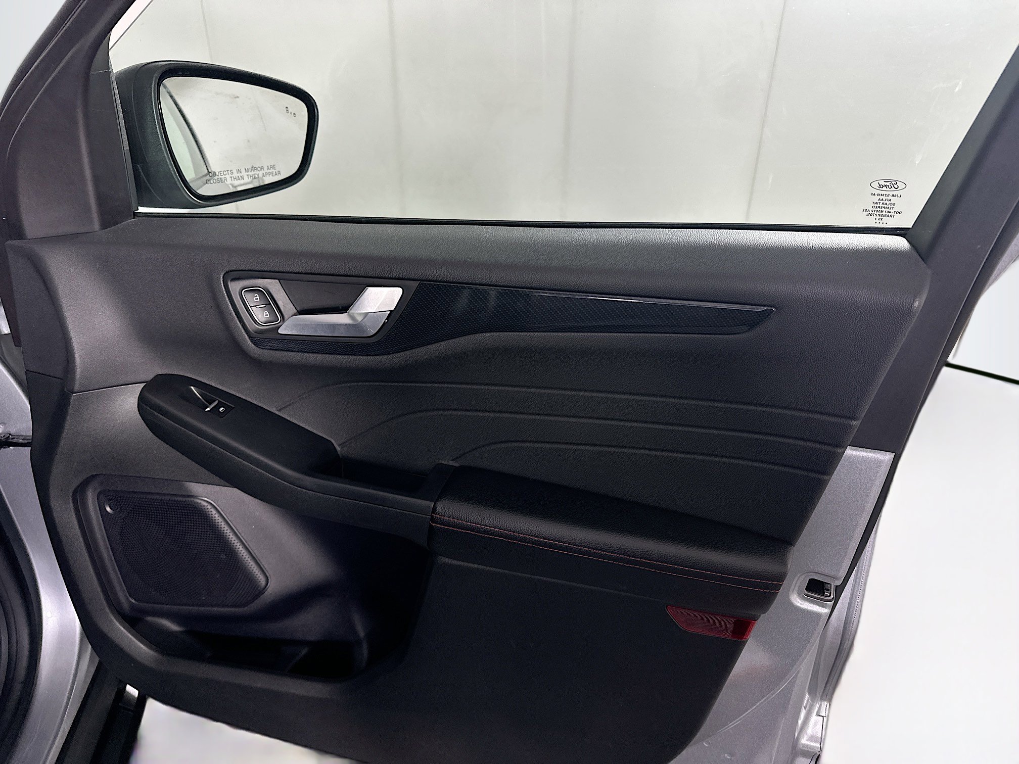 Used 2024 Ford Escape ST-Line image 31