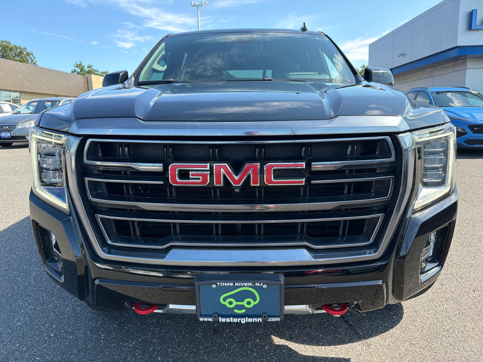 Certified 2022 GMC Yukon AT4 w/ Technology Package AWD/4WD image 5