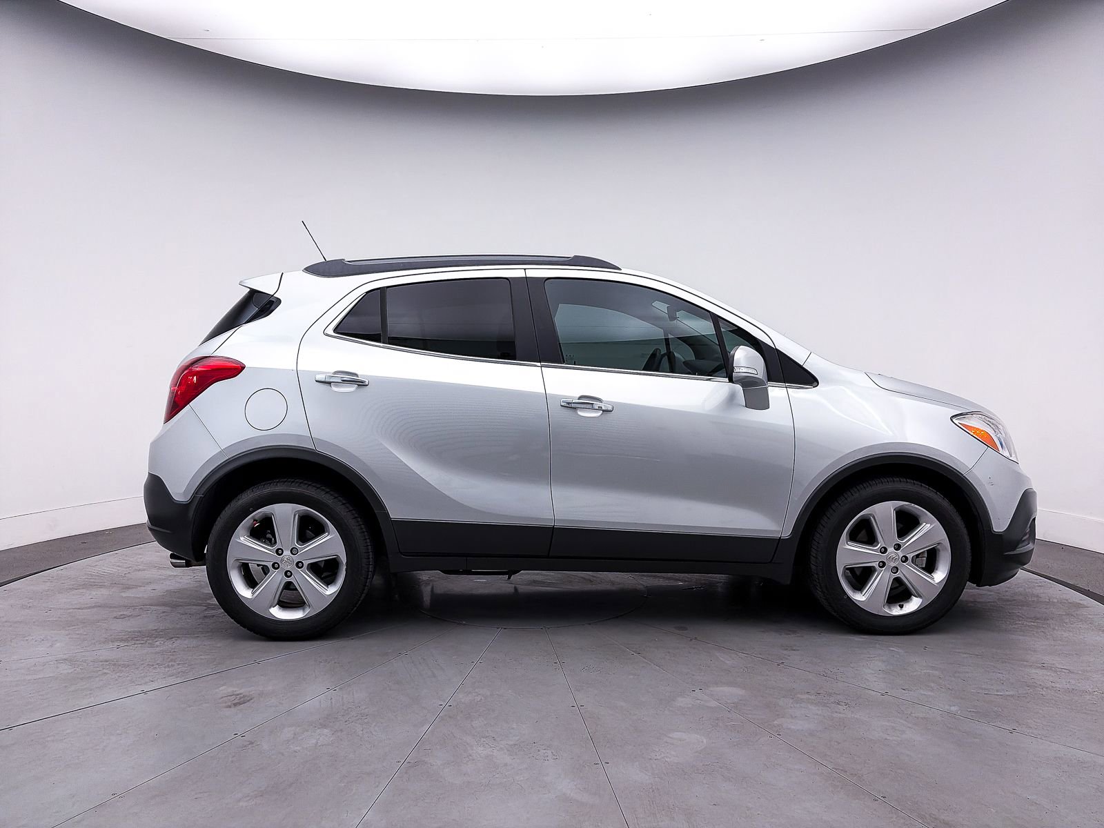Used 2016 Buick Encore FWD image 30