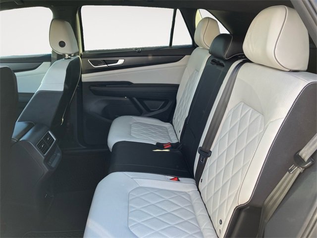 Used 2025 Volkswagen Atlas Cross Sport SEL Premium R-Line image 13