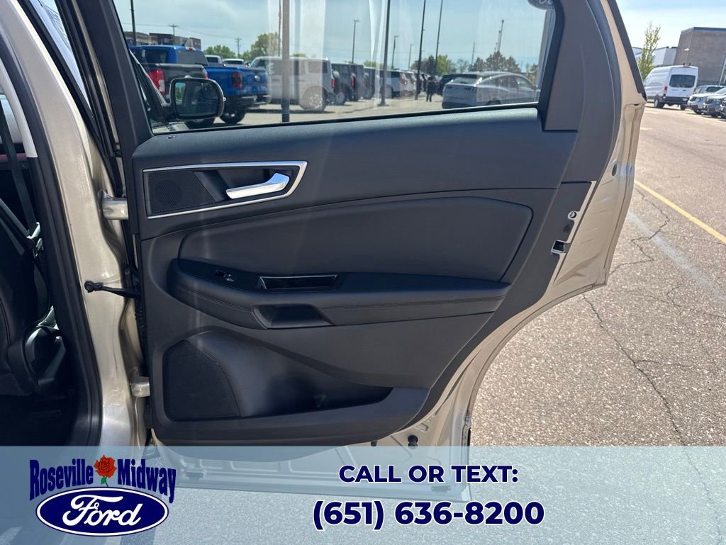 Used 2017 Ford Edge SEL w/ Equipment Group 201A AWD/4WD image 35