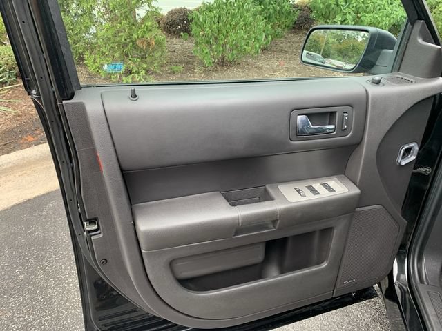 Used 2010 Ford Flex SE FWD image 17