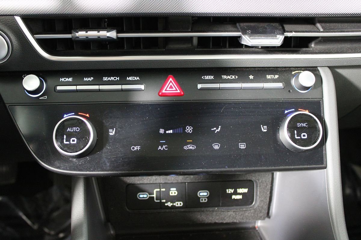 Used 2025 Hyundai Sonata SEL FWD image 17