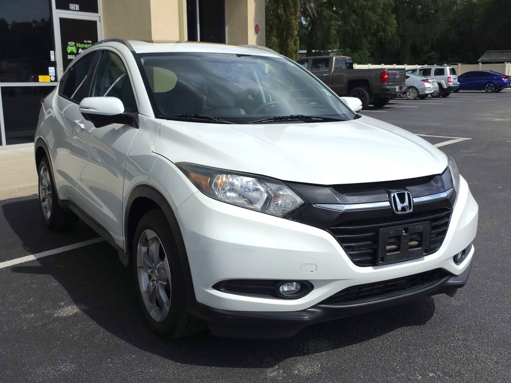 Used 2017 Honda HR-V EX-L image 3