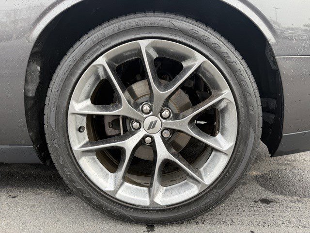 Used 2019 Dodge Challenger R/T w/ Plus Package image 21