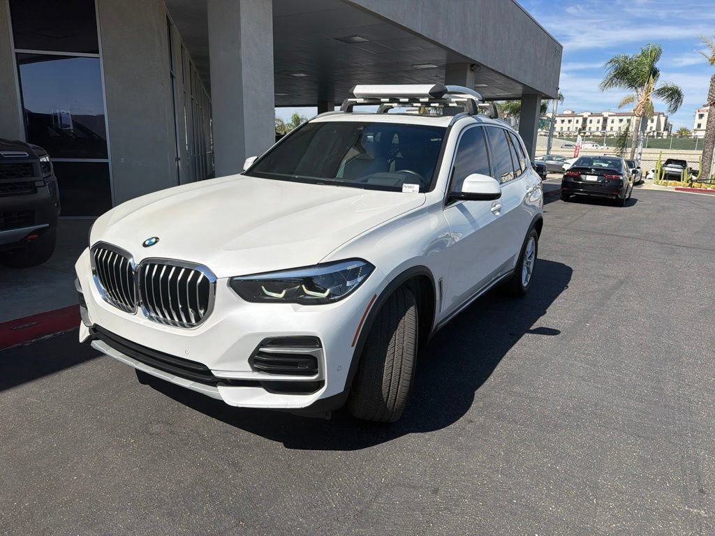 Used 2023 BMW X5 xDrive40i w/ Premium Package AWD/4WD image 4