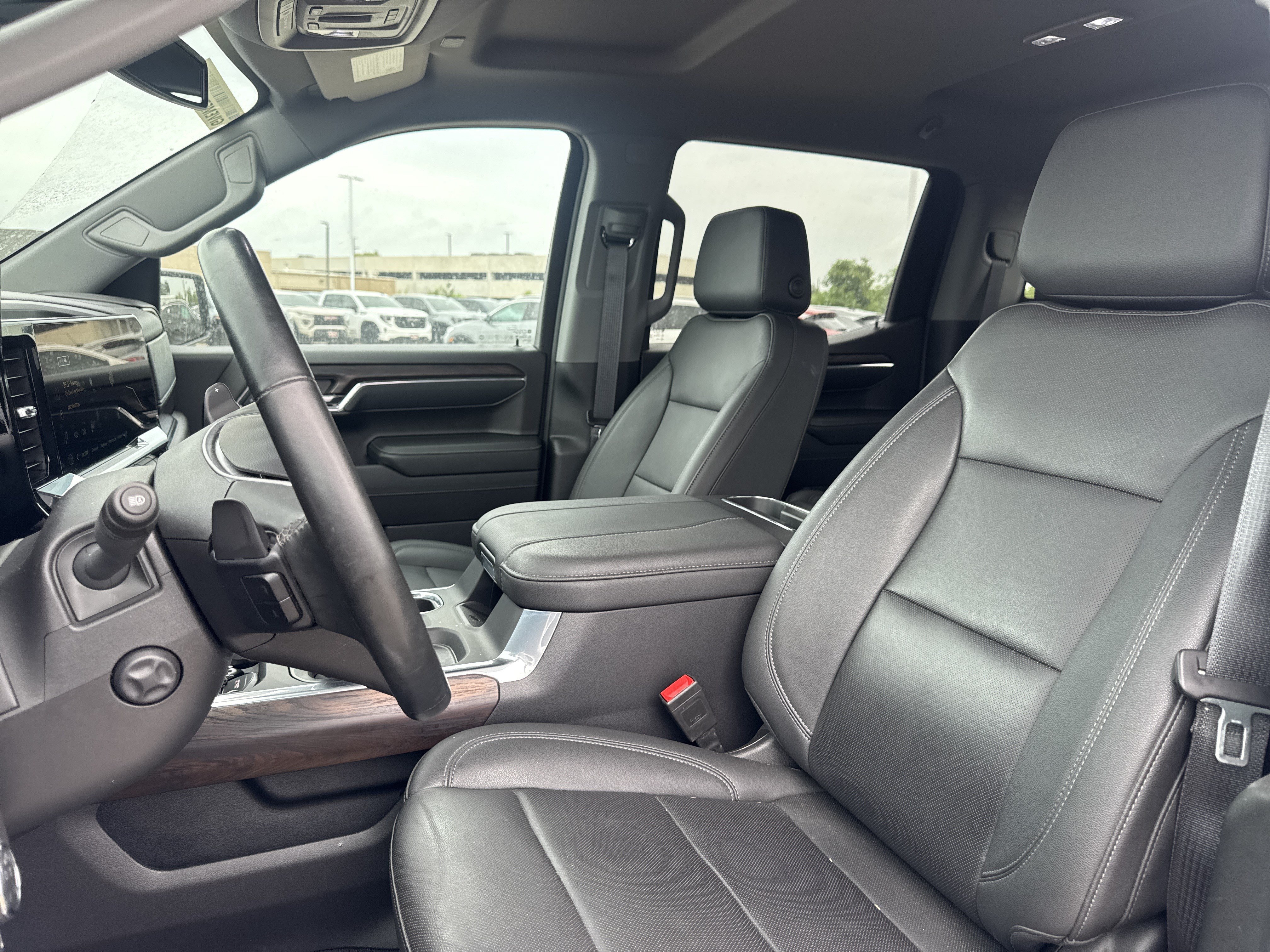 Used 2024 GMC Sierra 1500 SLT w/ SLT Premium Plus Package AWD/4WD image 6