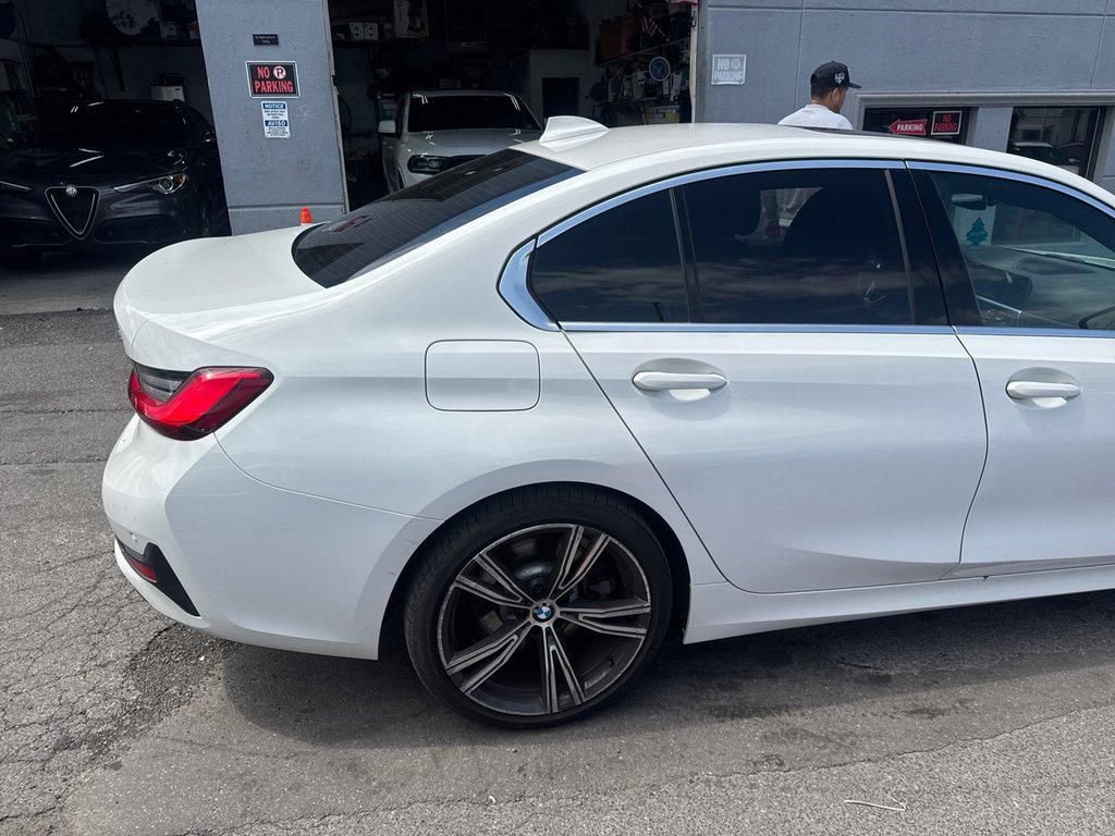 Used 2021 BMW 330e xDrive w/ Driving Assistance Package AWD/4WD image 10