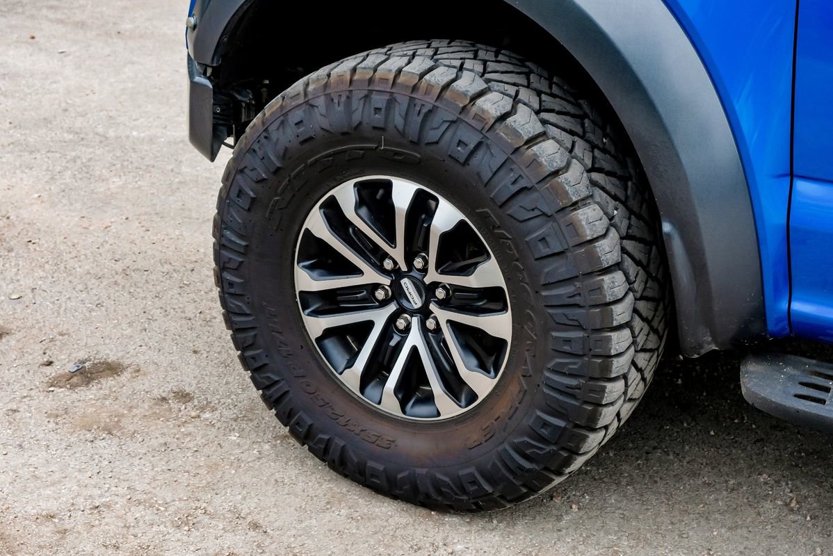 Used 2019 Ford F150 Raptor w/ Equipment Group 802A Luxury AWD/4WD image 63