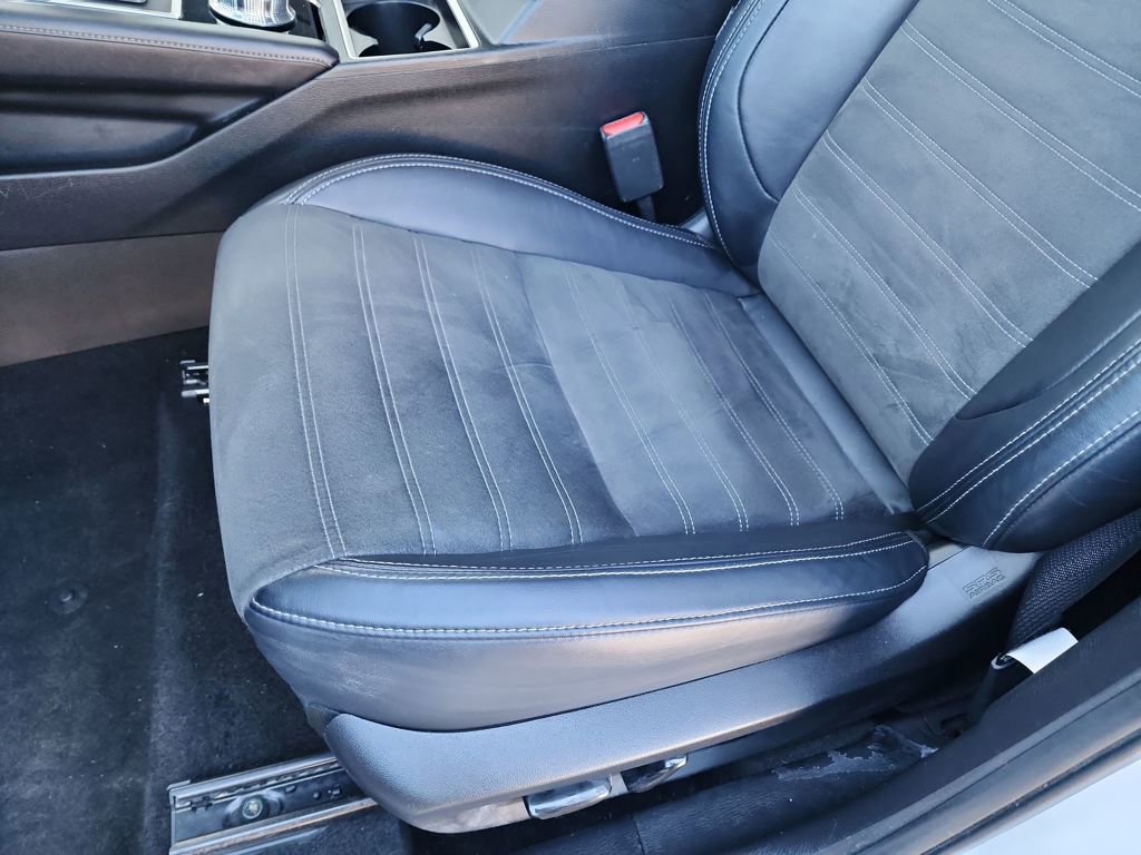 Used 2024 Mitsubishi Outlander SE Black Edition image 16