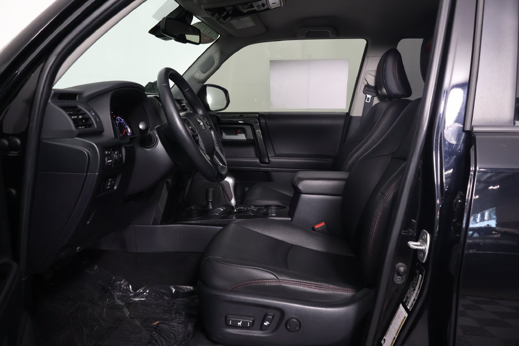 Used 2024 Toyota 4Runner TRD Off-Road Premium AWD/4WD image 10